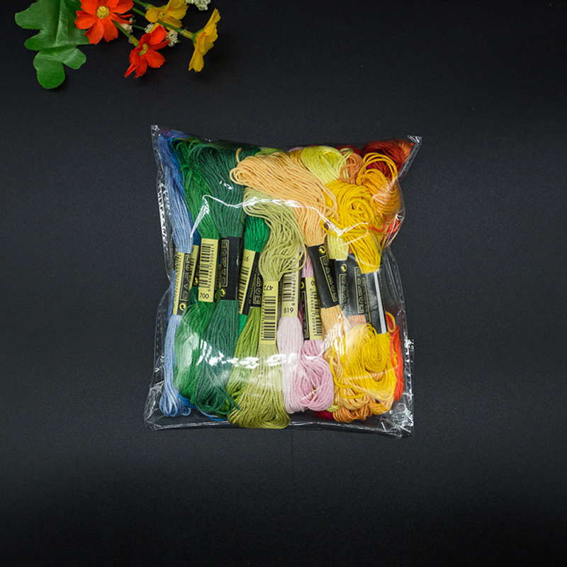 C 24/100/50 Multicolor Cross   - Sewing Necessities 评论和价格